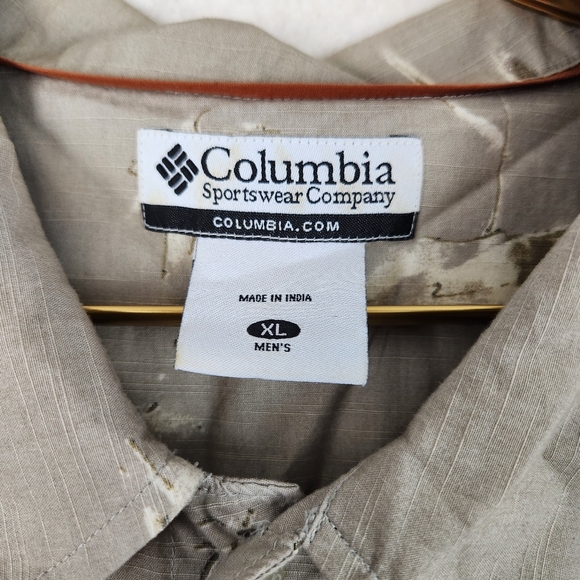 Columbia Size XL Tropical Button Shirt - Picture 3 of 9